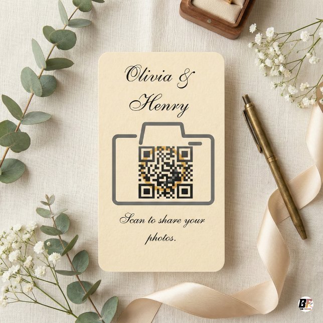 Cartão De Lugar Código QR de Câmera Creme Elegante para Compartilh (Criador carregado)