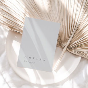 Cartão de lugar com nome de convidado azul de form