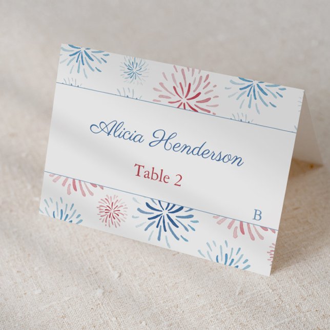 Cartão de lugar Fogueira de 4 de Julho Vermelho Br (Individual place card design featuring red white and blue firework bursts)