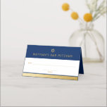 Cartão De Mesa Bar Mitzvah Azul Dourado Moderno Dobrado<br><div class="desc">Bar moderno,  Azul e Dourado,  Mitzvah Folded Tent Place Card,  que se levanta em seus próprios recursos,  uma elegante e simples borda de listras de ouro e design azul e branco com texto personalizado moderno e Estrela de David.</div>