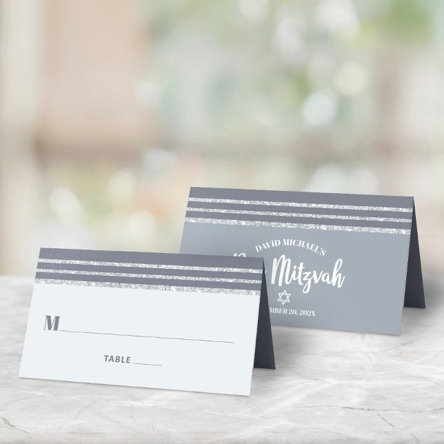 Cartão De Mesa Bar Mitzvah Cinza Prata Tallit Script Moderno Negr (Criador carregado)