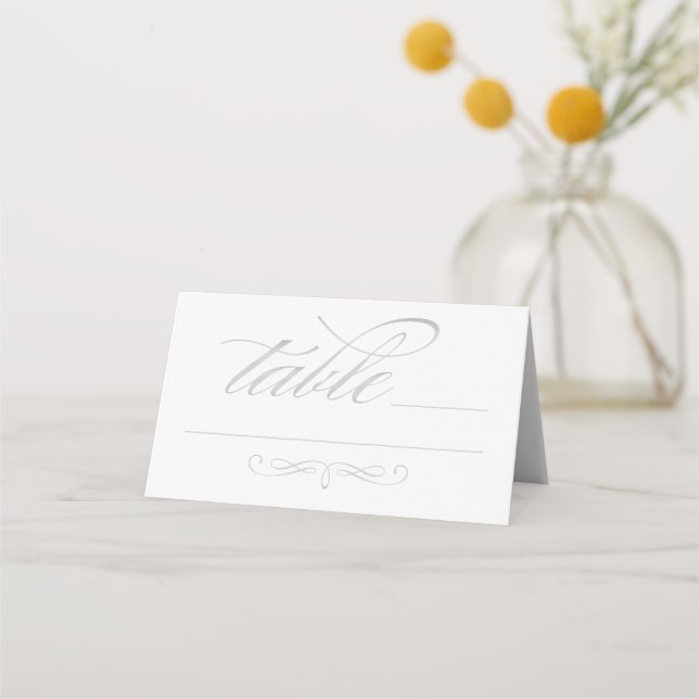 Cartão De Mesa Casamento com Elegante Letra Caligráfica Prata (Frente)