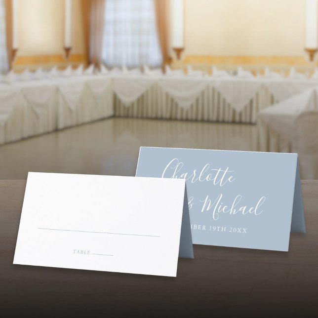 Cartão De Mesa Casamento com Letra de Assinatura Azul Empoeirado (Dusty Blue Signature Script Wedding Place Card)