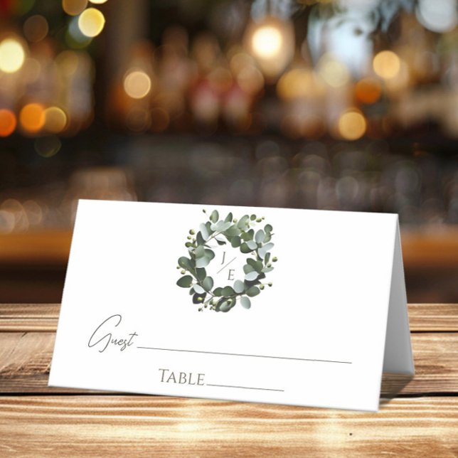 Cartão De Mesa Casamento de Eucalyptus Wreath, Monograma Moderno  (White Modern Monogram Eucalyptus Wreath Wedding Place Card)