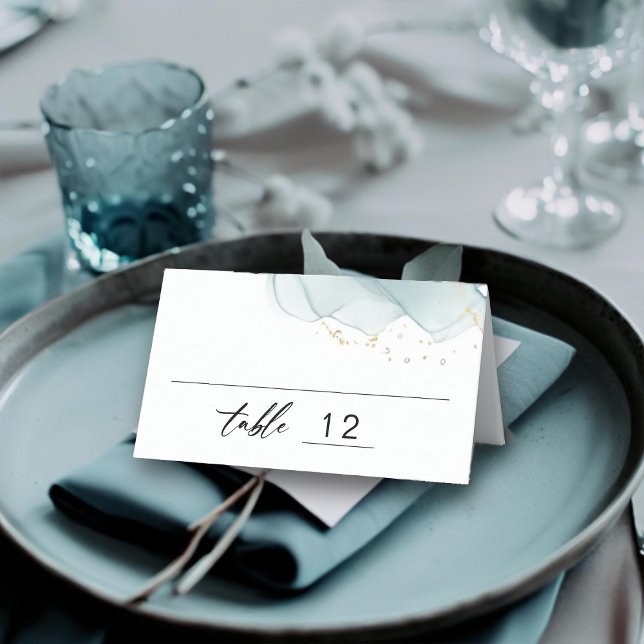 Cartão De Mesa Casamento de Praia de Letras Azuis com Dusty Minim (dusty blue gold modern wedding place card modern romantic elegant bohemian summer chic romantic)