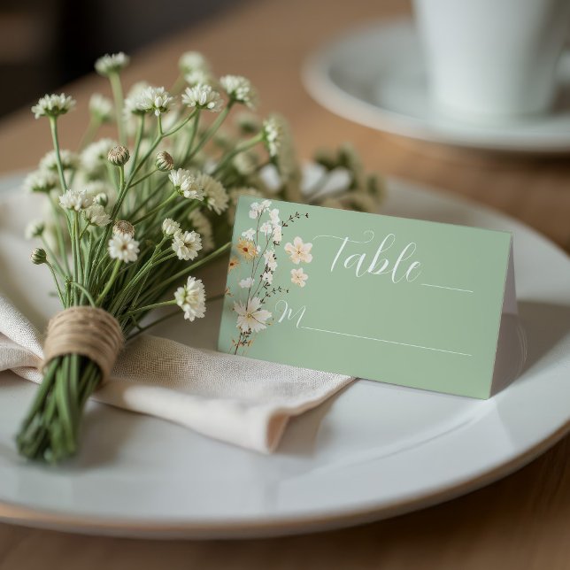 Cartão De Mesa Casamento Elegante Floral Verde-Sage Dobrado (Light green wedding Place card with whimsical watercolor wildflowers)