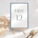 Cartão de Mesa de Casamento Azul Dusty<br><div class="desc">Este cartão de mesa de casamento é uma tomada moderna do estilo Art Deco. Com linhas nítidas e limpas para uma sensação moderna com uma bela borda azul empoeirada e uma fonte com estilo Art Deco. Tire seu "algo azul" hoje!</div>
