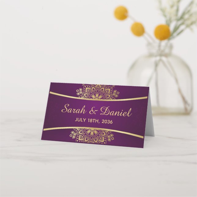 Cartão de mesa Dourado Mandala no Casamento Roxo (Frente)