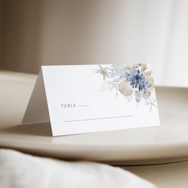 Cartão De Mesa Dusty Blue Coastal Shell Wedding Place Card (Dusty blue coastal shell wedding place card mockup with watercolor seashells and starfish)