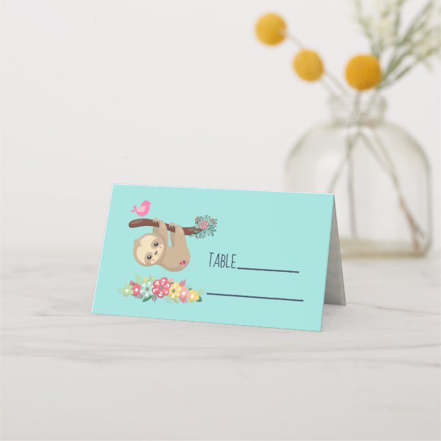 Cartão De Mesa Lã Marrom Bonita Prendendo-se de cabeça para baixo (Frente)