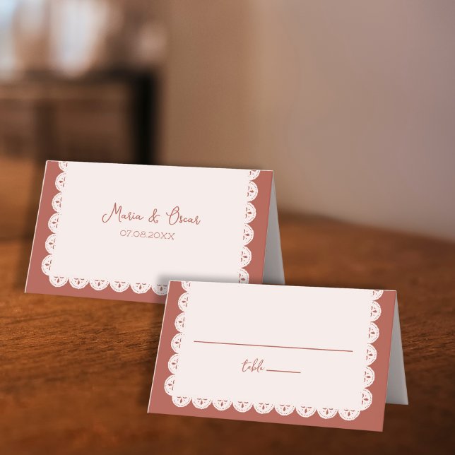 Cartão De Mesa Papel Picado Terracotta Casamento Mexicano (Papel Picado Terracotta Mexican Wedding Place Card)
