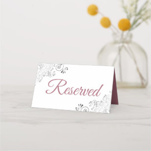 Cartão De Mesa Reservado para Rose Custy de Prata em Branco Casam