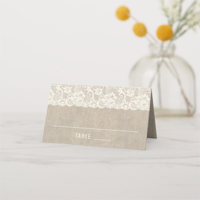 Cartão De Mesa Rustic Burlap e Lace Wedch Place Card (Frente)