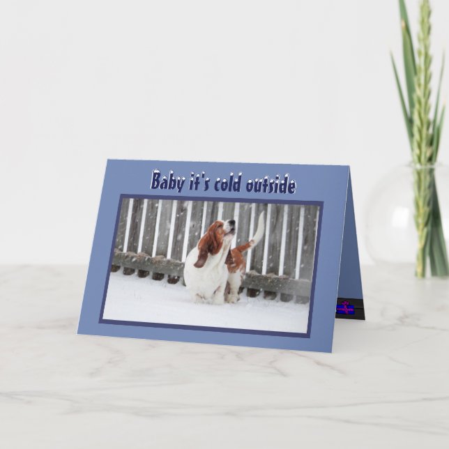 Cartão de Natal com Basset na neve e Lareira e árv (Frente)