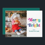 Cartão de Natal de feliz e Brilho<br><div class="desc">Deseje aos seus amigos e família uma feliz e uma temporada de férias brilhante com este cartão com fotos colorido. Personalize-o com a sua fotografia.</div>