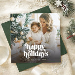 Cartão de Natal de Férias Felizes Moderno Elegante<br><div class="desc">Este moderno e elegante cartão de natal de fotos,  feriado,  apresenta um design limpo e sofisticado com tipografia retrô e uma saudação clássica de Natal.</div>