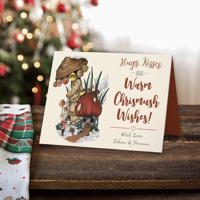 Cartão de Natal Feliz Casa Vermelha de Cogumelos (Hugs kisses and warm christmas wishes mushroom pun holiday card.)