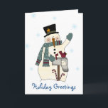 Cartão de Natal festivo do boneco de neve<br><div class="desc">Cartão feito sob encomenda do Natal feito com os gráficos do primitivo do país. Um boneco de neve festivo vestido no chapéu alto e no lenço está acenando ao lado de uma caixa postal. Personalize o cumprimento na parte dianteira e interior para dizer qualquer coisa que você deseja. Cartão de...</div>