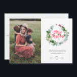 cartão de natal greenere wreath merry<br><div class="desc">Feliz Férias. Celebre esta temporada de festas com nosso cartão personalizado moderno de saudação de fotos com um adorável design de roteiro vermelho</div>