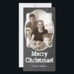 Cartão de Natal Rustic Chalkboard<br><div class="desc">Este cartão de Natal ou feriado apressado apresenta um charmoso design de quadro velho e um quadro áspero. O modelo fácil permite que você carregue sua própria foto.</div>