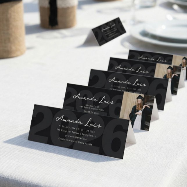 Cartão de Nome de Formatura com Foto Preta Minimal (Criador carregado)