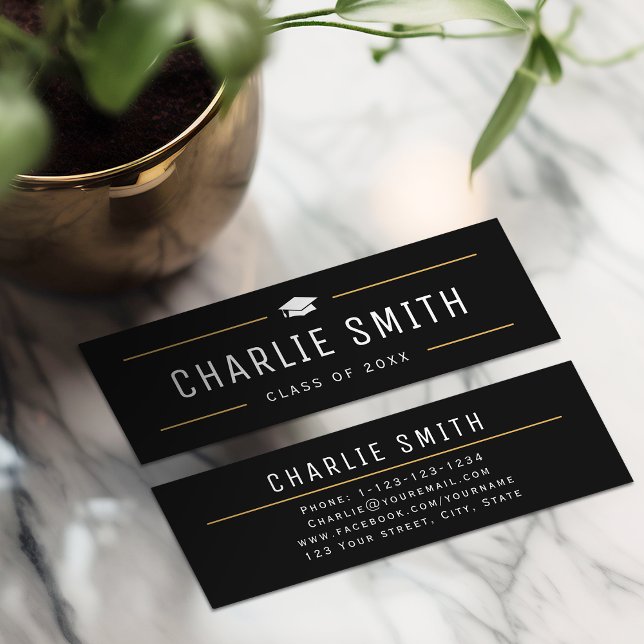Cartão de Nome de Graduado com Tipografia Simples  (Modern Simple Typography Graduate Name Card)