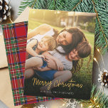 Cartão De Notas Feliz Natal Foto da Família Red Stewart Tartan<br><div class="desc">Celebre a sua época festiva como uma família com o nosso exclusivo cartão de saudação "Feliz Natal". Exibindo sua querida foto frente e centro, esta carta mostra maravilhosamente a alegria que você guarda como uma família com a magia da temporada de festas. Vire a placa para revelar uma design de...</div>