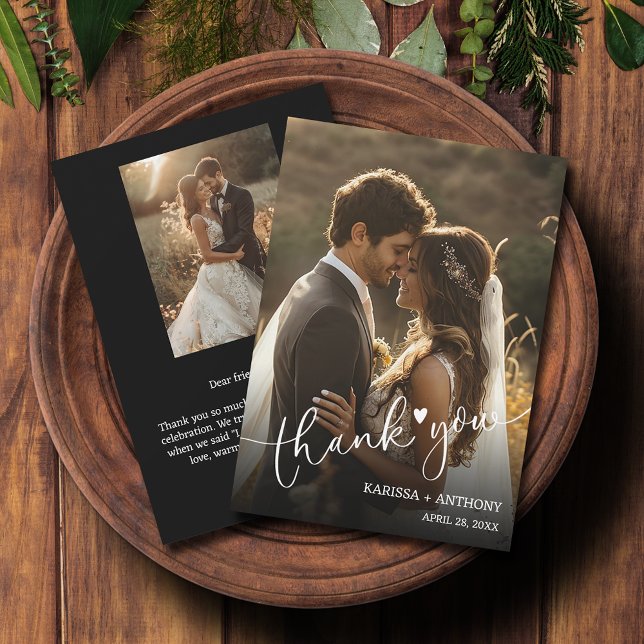 Cartão De Notas Foto De Casamento De Coração Chic Obrigado (Chic Heart Wedding Photo Thank You Note Cards feature your thank you on the back.)