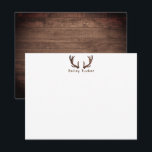 Cartão De Notas Galhos de Veado Caça Caçador Rústico Madeira Escur<br><div class="desc">Este design apresenta chifres de cervo rústicos com espaço para um nome/texto abaixo e um fundo de madeira escura. Clique no botão personalizar se desejar ajustar os elementos do design e/ou modificar ainda mais o texto! Variações deste design, cores adicionais, bem como produtos coordenados estão disponíveis em nossa loja, zazzle.com/store/doodlelulu....</div>