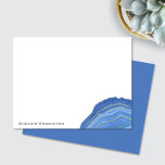 Cartão De Notas Geodo Dourado da Glitter Azul de Agato Moderno<br><div class="desc">Este design apresenta um gráfico agado em tons de azul com sotaque dourado e espaço para um nome/texto na parte inferior. Clique no botão personalizar se quiser ajustar os elementos de design e/ou modificar o texto! Variações deste design, cores adicionais, além de coordenar produtos estão disponíveis em nosso compro, zazzle.com/store/doodlelulu....</div>