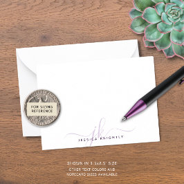 Cartão De Notas Iniciais de Monograma Roxo de Script Chic Moderno