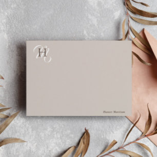 Cartão De Notas Iniciais Empilhados de Taupe Brown Elegante