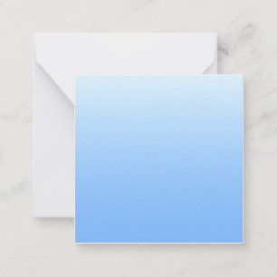 Cartão De Notas Pálido fundo azul-ombre