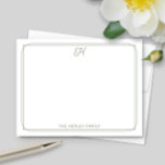 Cartão De Notas Papelaria Bonita Família Monograma Script Verde<br><div class="desc">Este design apresenta uma fina borda dupla com espaço para um lindo monograma em letra cursiva no topo e nome/texto na parte inferior. Clique no botão personalizar se você gostaria de ajustar os elementos do design e/ou modificar ainda mais o texto! Variações deste design, cores adicionais, bem como produtos coordenados...</div>