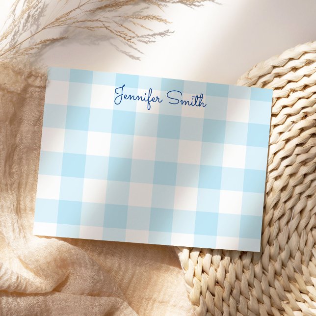 Cartão De Notas Xadrez Gingham Azul Pastel Grande (Cute personalize pastel blue gingham note card.)