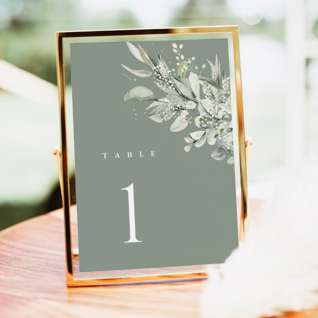 Cartão de Número de Mesa de Casamento Botânico Ver (Sage green botanical wedding table number card, elegant greenery design, modern reception decor)