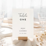 Cartão de Número de Tabela de Casamento de Script<br><div class="desc">Apresentando nossa design de Cartão de Número de Tabela de Casamento White Modern, onde o minimalismo moderno encontra a arte da caligrafia. Esta estética curada traz um ar de sofisticação para o seu dia especial - com uma reviravolta de feitiço, charme casual. A combinação de uma simples tipografia com uma...</div>