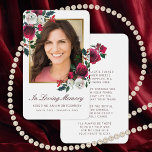Cartão de Oração Fotográfica Dourada Floral de Sim<br><div class="desc">Mande este elegante cartão de oração floral personalizado para a família e amigos em memória do seu amado. Este design apresenta uma foto na frente, emoldurada em ouro falso, com rosas de cor branca e vermelha pintados à mão com verde. Abaixo, em burgundy, estão as palavras "In Loving Memory" com...</div>
