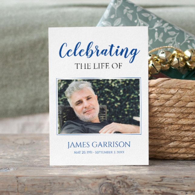 Cartão de Oração Funeral Elegante Branco Azul com  (Criador carregado)