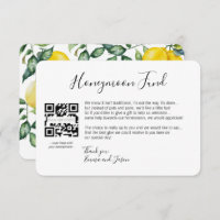 Cartão de pedido de lua de mel inserido no casamen