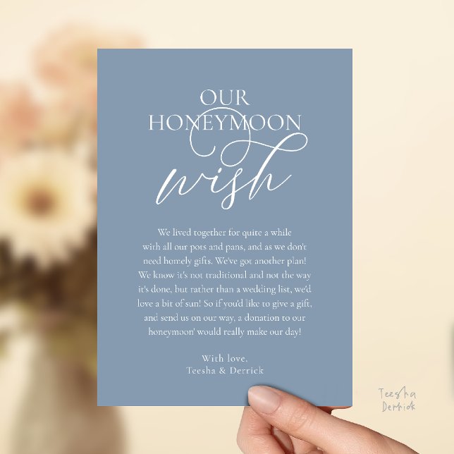 Cartão de Presente de Melação Elegante (Elegant Script Honeymoon Wish Cash Fund Enclosed Invitation Card in Dusty Blue)