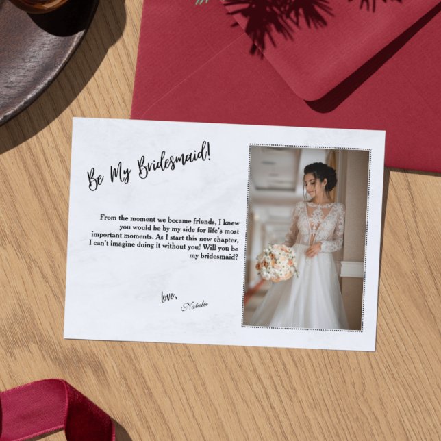 Cartão de Proposta de Dama de Honra Preto e Branco (Minimalist Black & White Bridesmaid Proposal Card)