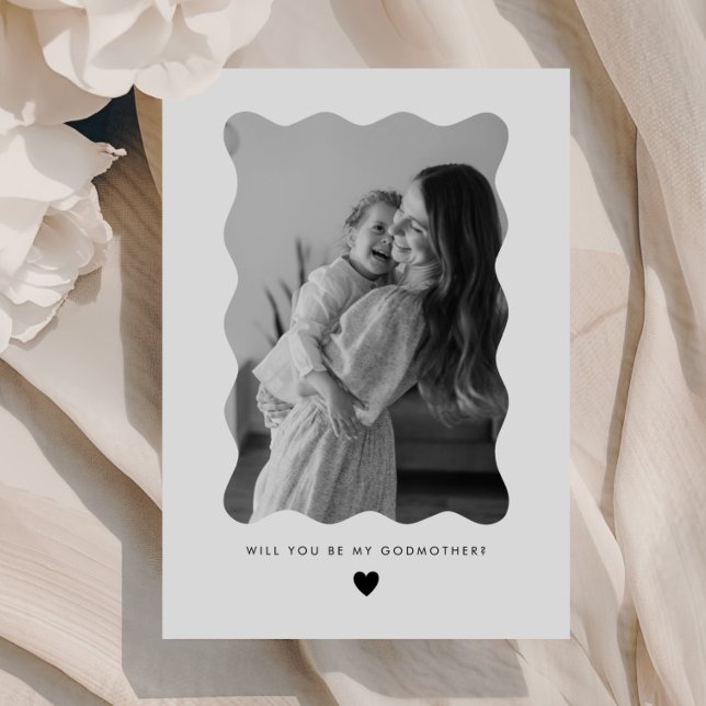 Cartão de Proposta de Foto Ondulada para Madrinha (Zazzle Will You Be My Godmother Wavy Photo Proposal Card (Front))