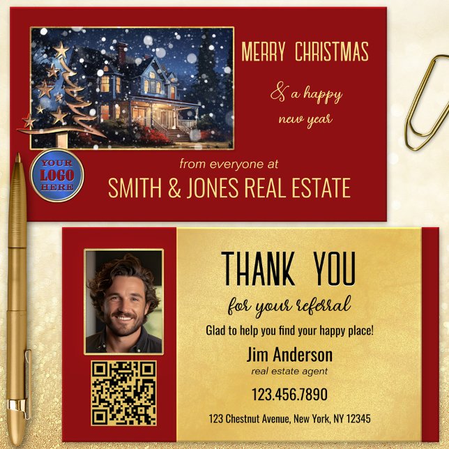 Cartão de Referência do Código QR do Real Estate d (Red gold Christmas referral business card featuring a cozy house and your photo with QR code)