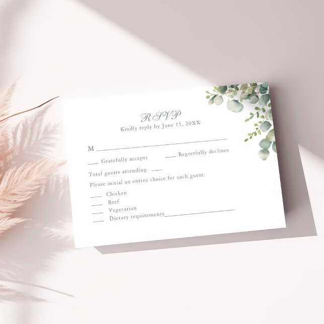 Cartão de Resposta de Casamento com Eucalipto de V (Modern Greenery Eucalyptus Wedding RSVP Card on a sunny table with dry botanicals)