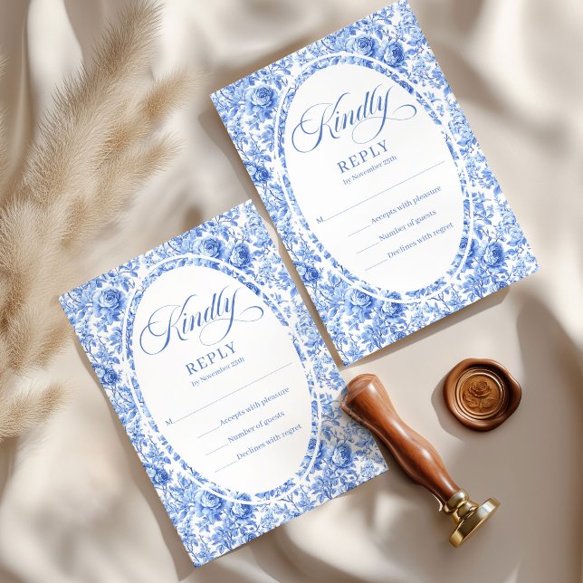 Cartão de Resposta de Casamento Personalizado com  (Stylish Navy Toile Roses Custom Wedding RSVP Card

)