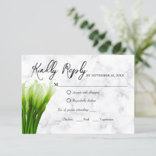 Cartão de RSVP de casamento com flores de lírio-ca