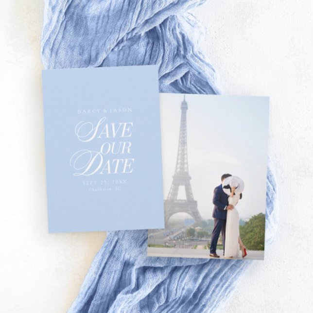 Cartão de "Salve a Data" Azul Pastel Elegante e So (Classy Pastel Blue Elegant Save the Date Card)