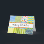 Cartão de saudação de patch do Quilters<br><div class="desc">Cartão de saudação de retalhos bonito com citação inspiradora no popular dentro de tipografia. Personalize a frente da placa para qualquer ocasião. Excelente para costurar e criar amigos,  grupo de coloração/guilda ou compro de colcha. Veja na minha loja mais presentes de colcha.</div>