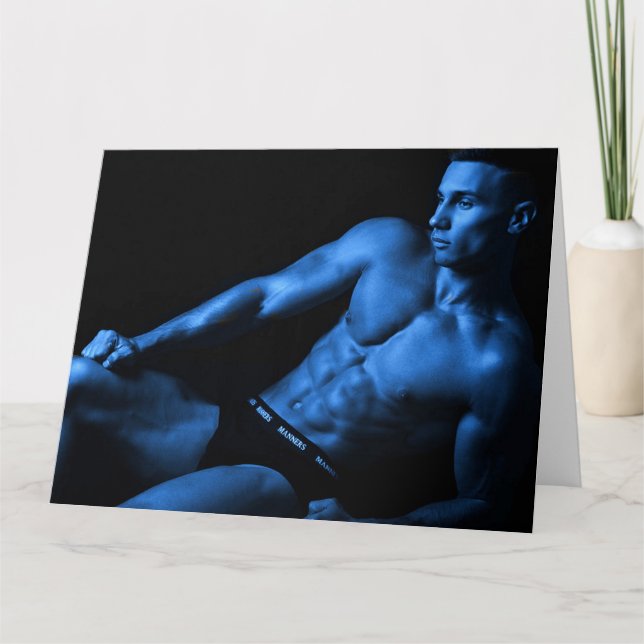 Cartão de saudação do menino em azul-quente com Ca (Frente)